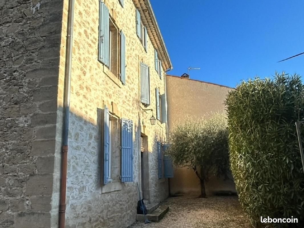 Maison à louer, 165m², Villelaure