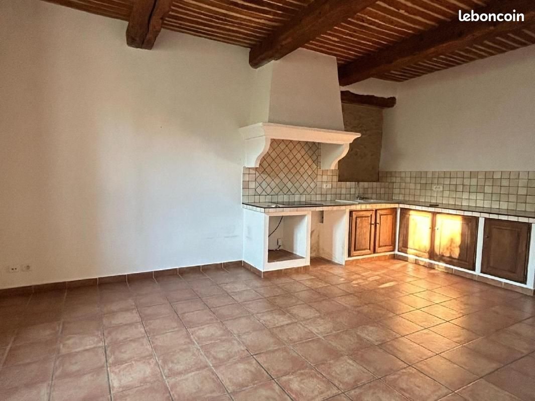 Maison à louer, 165m², Villelaure
