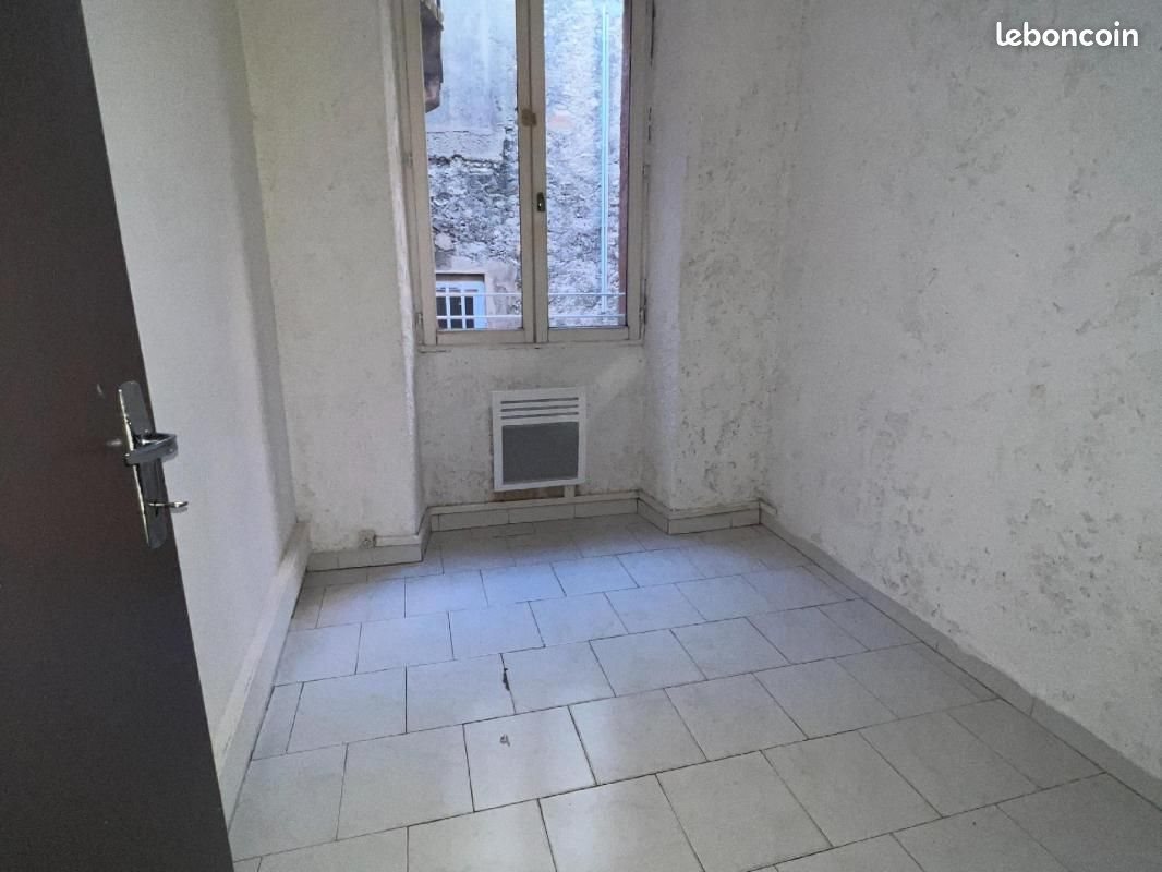 Appartement à louer, 49m², Eyguières