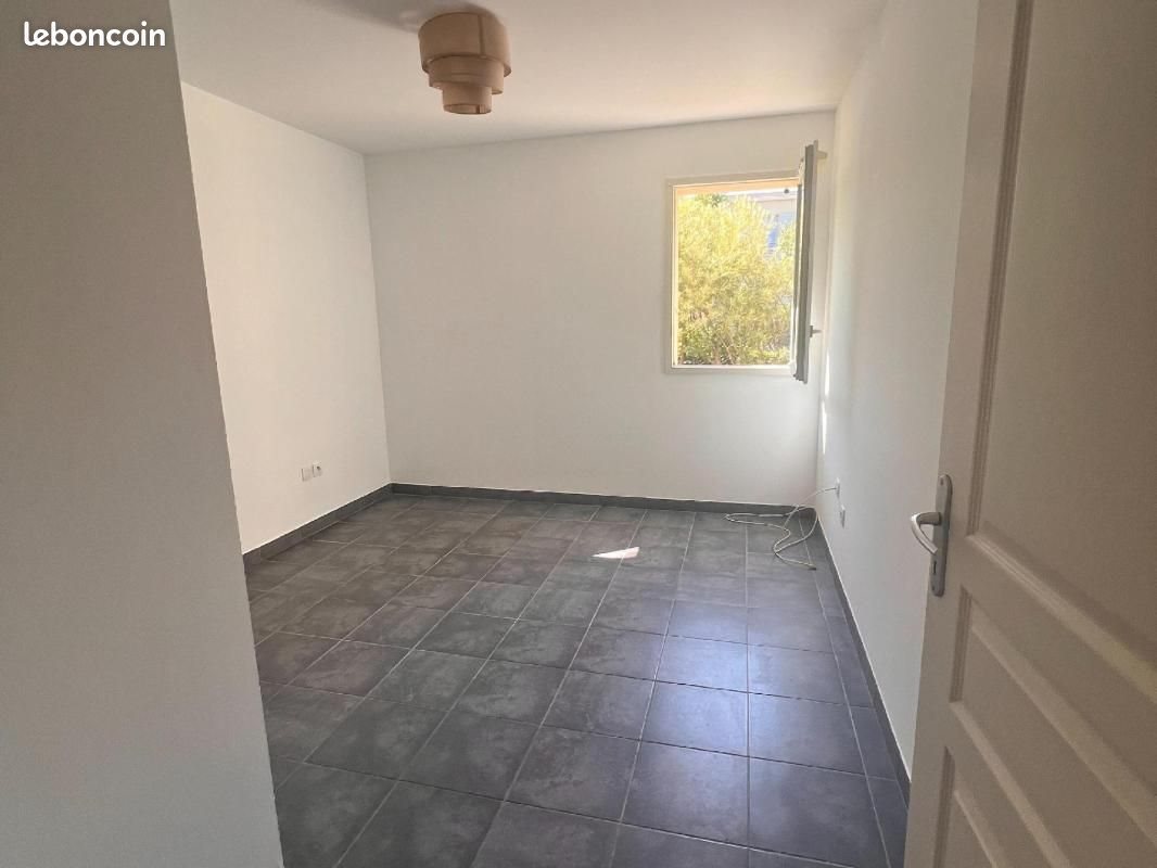 Appartement à louer, 58m², Peyrolles-en-Provence
