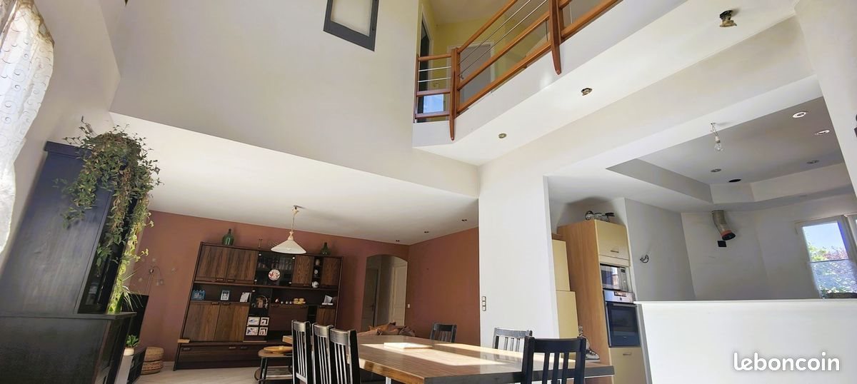 Maison à vendre, 190m², Mozac