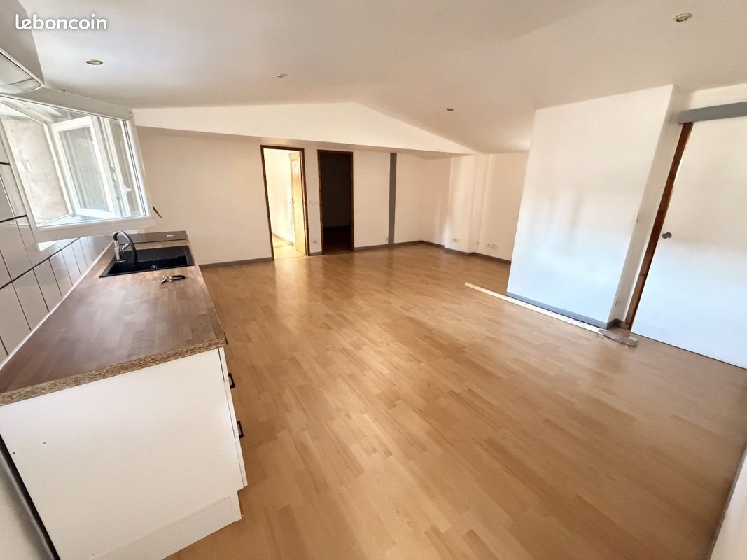 Appartement à louer, 50m², L'Isle-sur-le-Doubs
