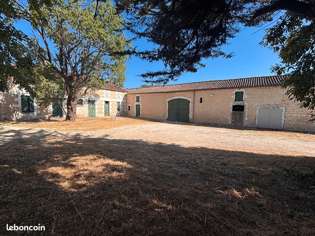 Maison à vendre, 180m², Tourriers