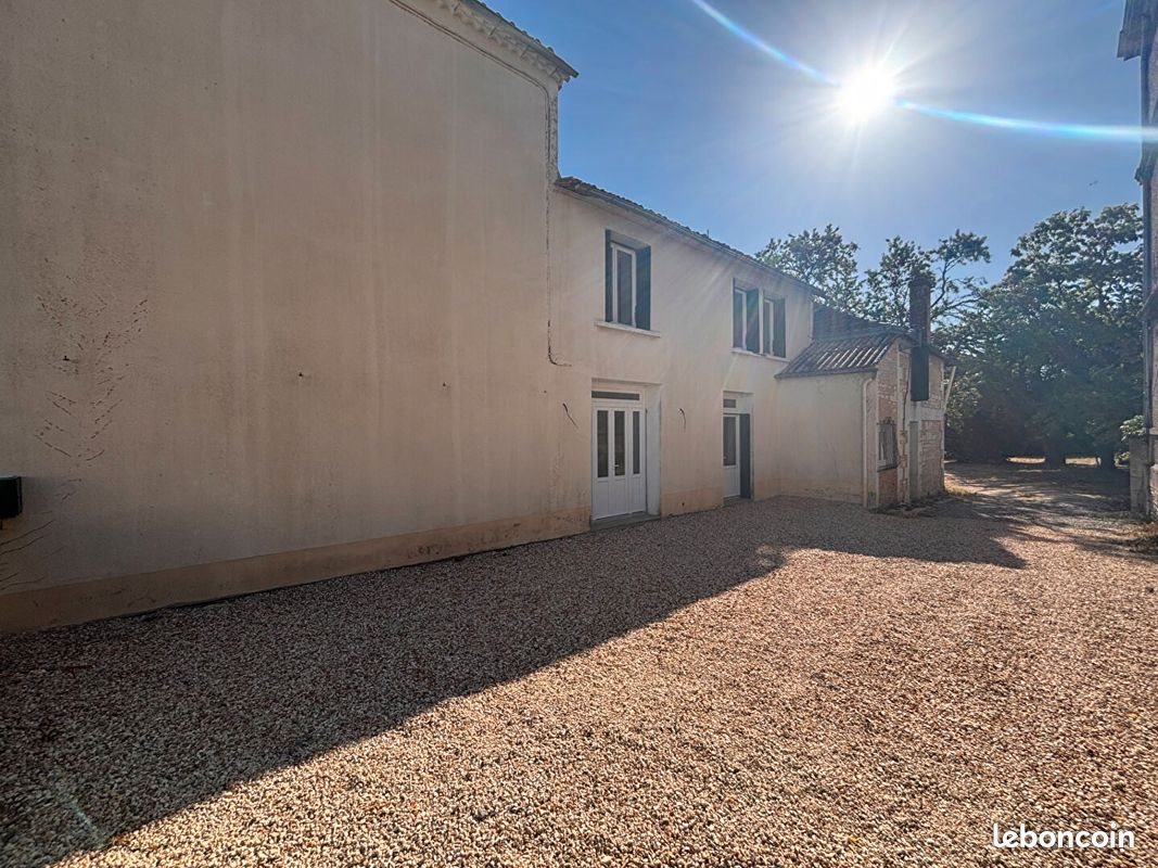 Maison à vendre, 180m², Tourriers