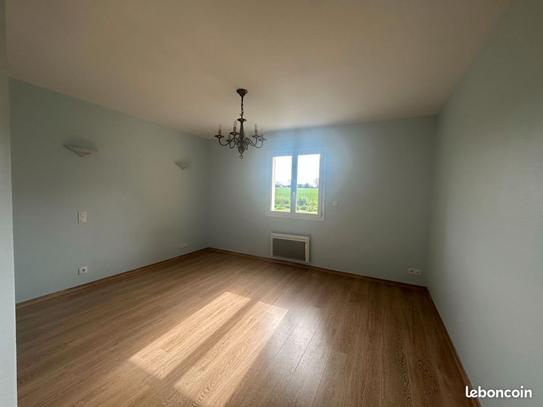 Maison à louer, 72m², Civray