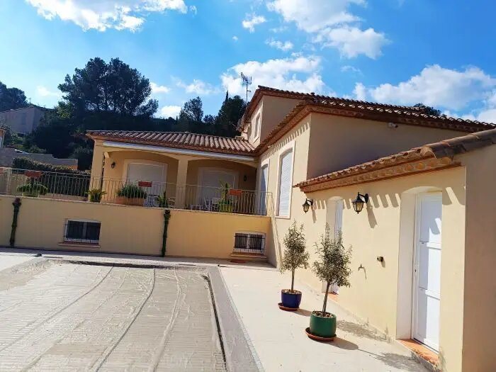 Maison à vendre, 217m², Fontjoncouse