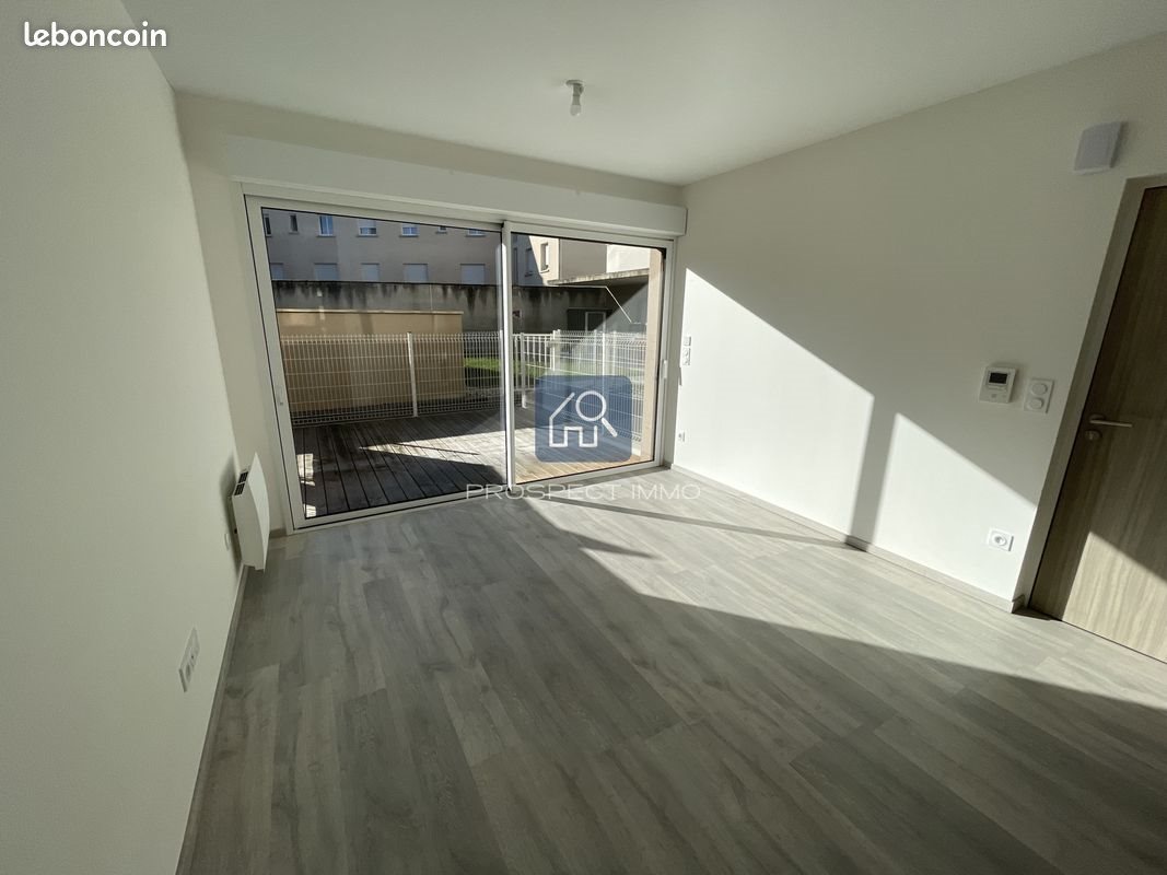 Appartement à louer, 42m², Laissac