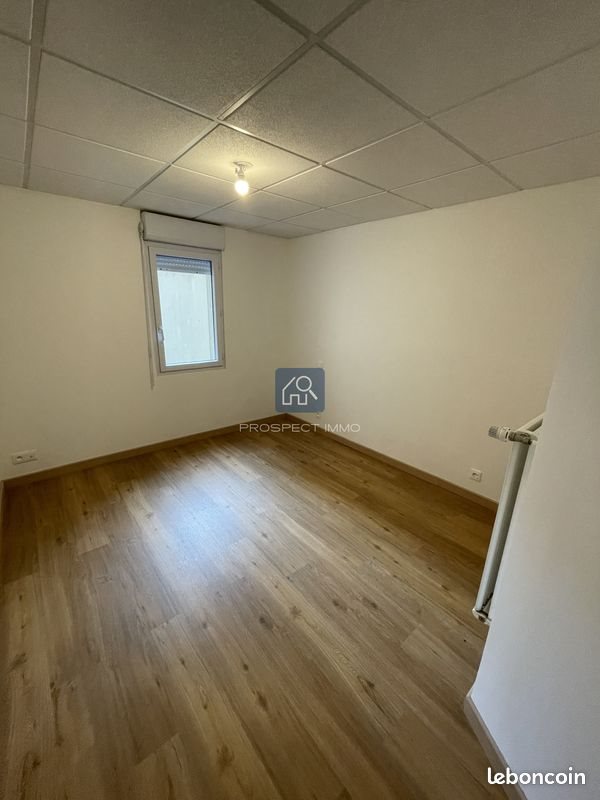 Appartement à louer, 69m², Laissac