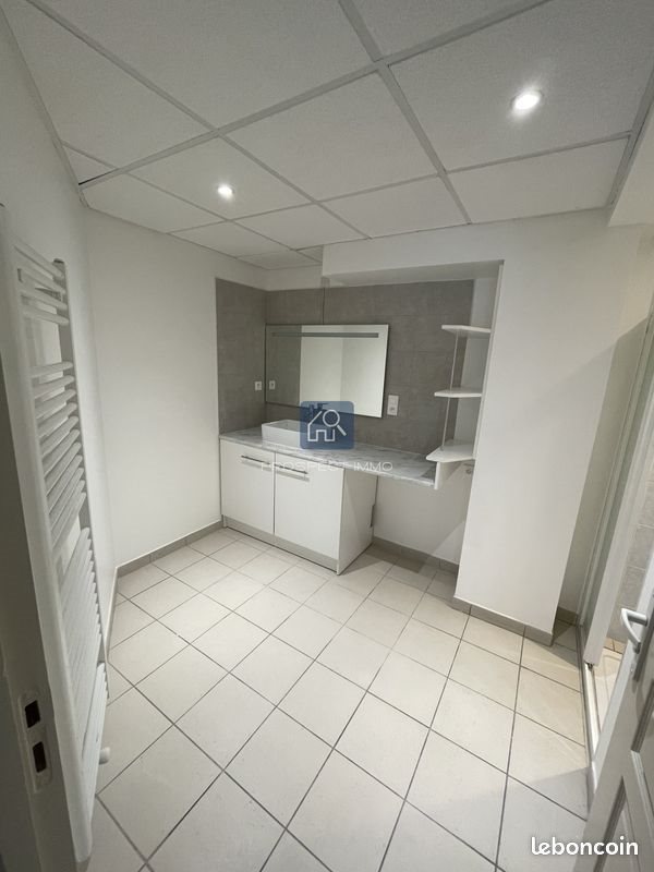 Appartement à louer, 69m², Laissac
