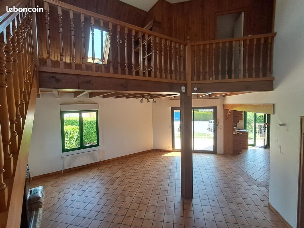 Maison à louer, 140m², Plouguenast