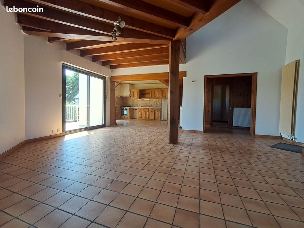 Maison à louer, 140m², Plouguenast