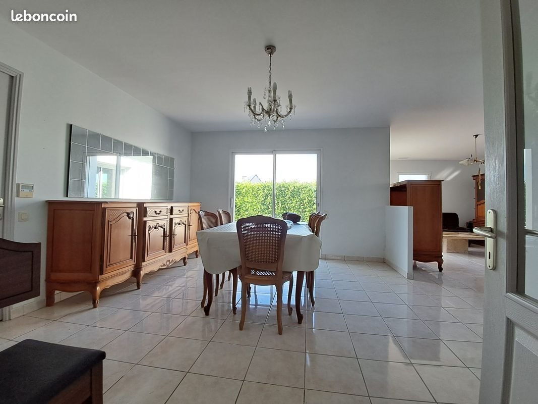 Maison à louer, 152m², Plémet