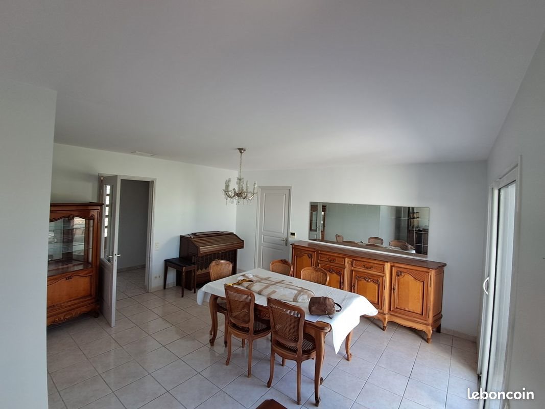 Maison à louer, 152m², Plémet