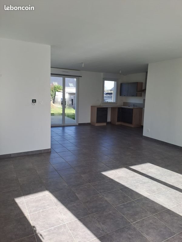 Maison à louer, 84m², Trévé