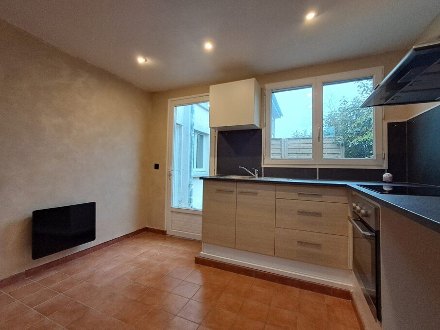 Appartement à louer, 55m², Uzel