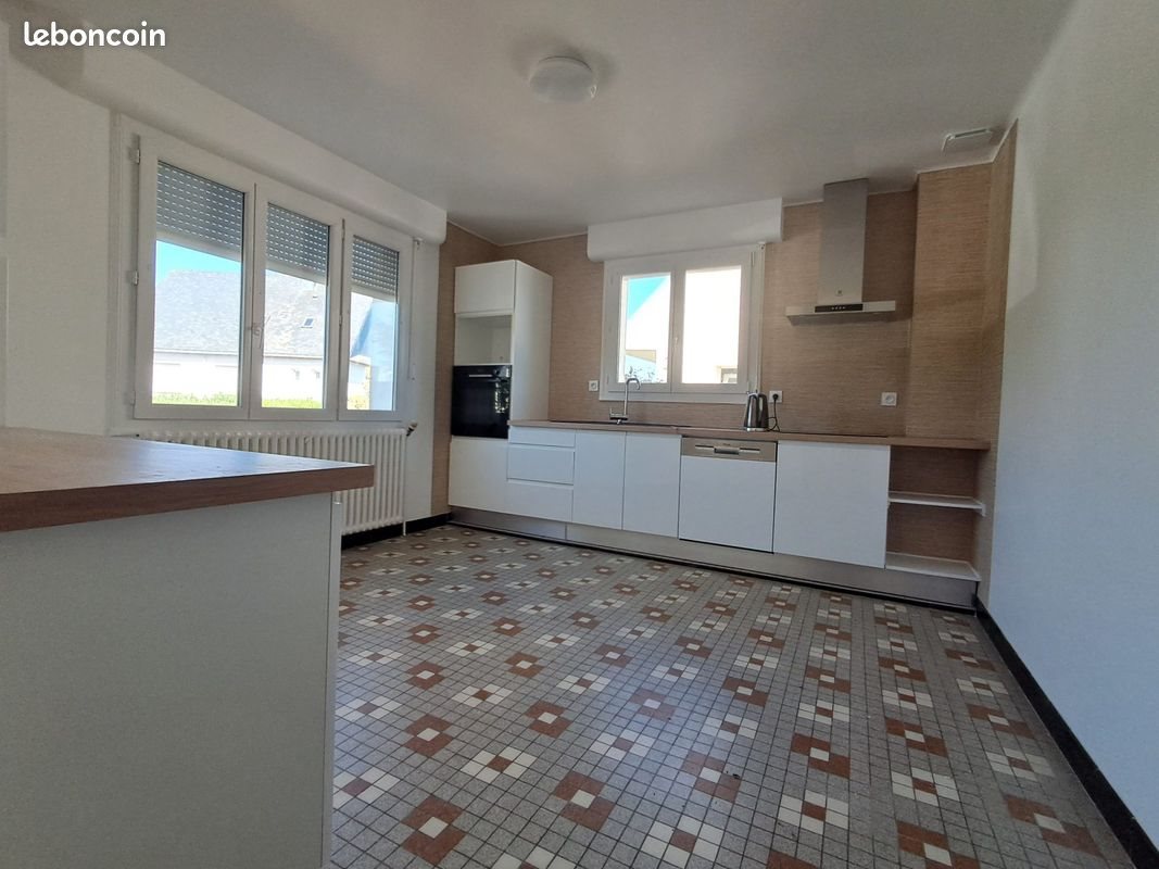 Maison à louer, 82m², Loudéac