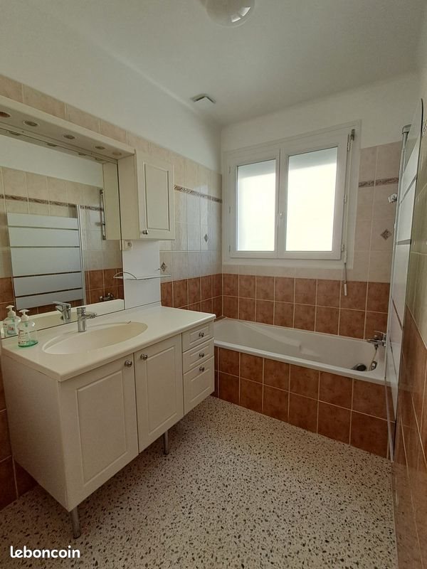 Maison à louer, 82m², Loudéac