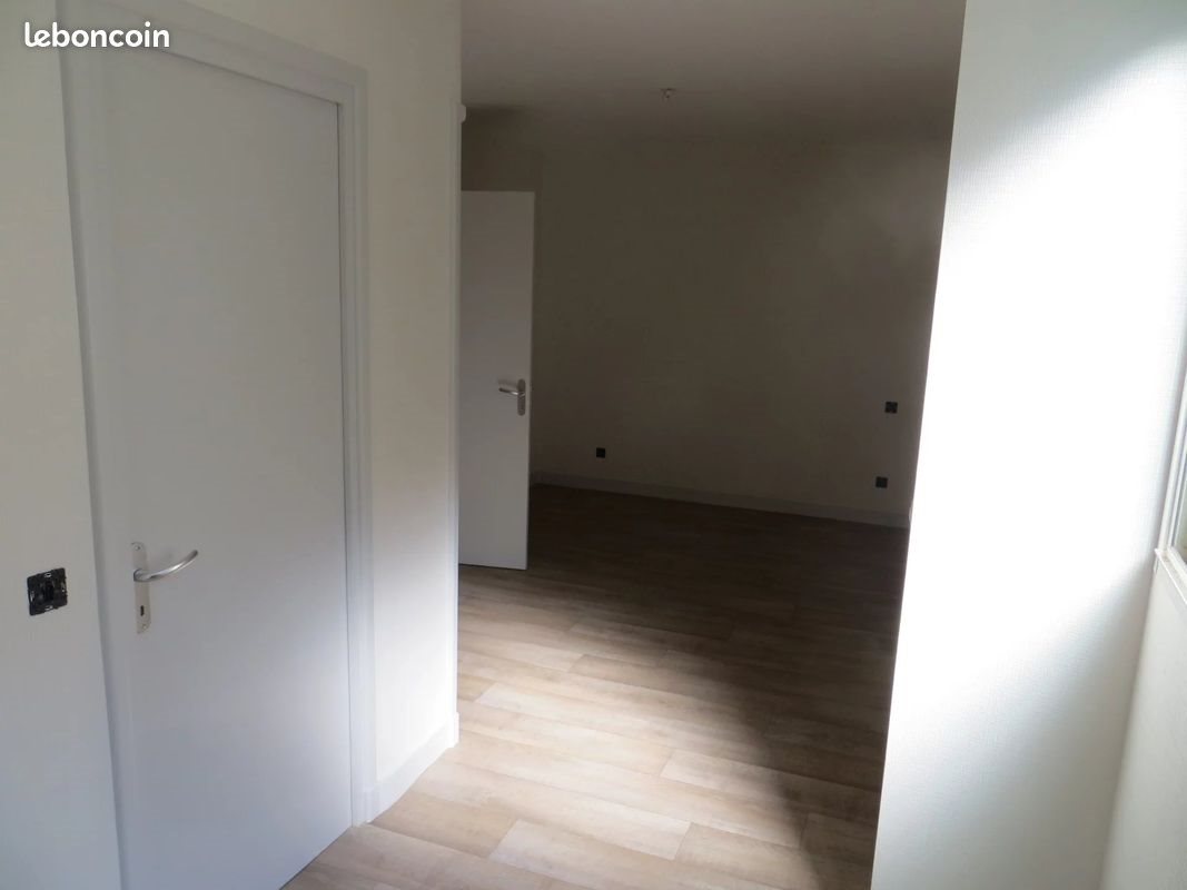 Appartement à louer, 65m², Lamastre
