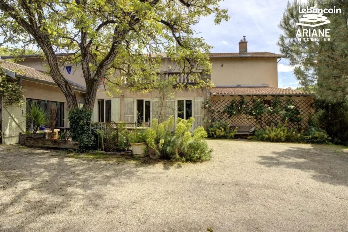 Maison à vendre, 210m², Sainte-Foy-lès-Lyon