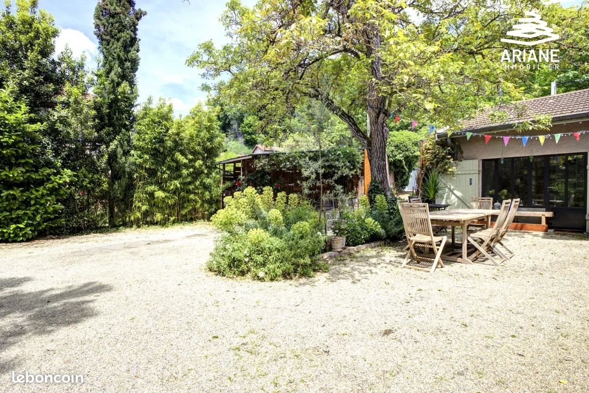 Maison à vendre, 210m², Sainte-Foy-lès-Lyon