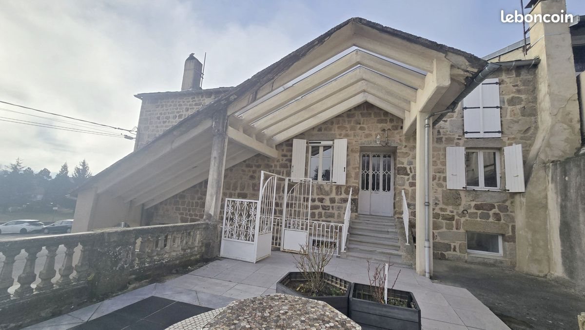 Appartement à louer, 47m², Saint-Agrève