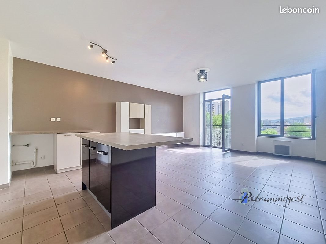 Appartement à vendre, 69m², Saint-Étienne