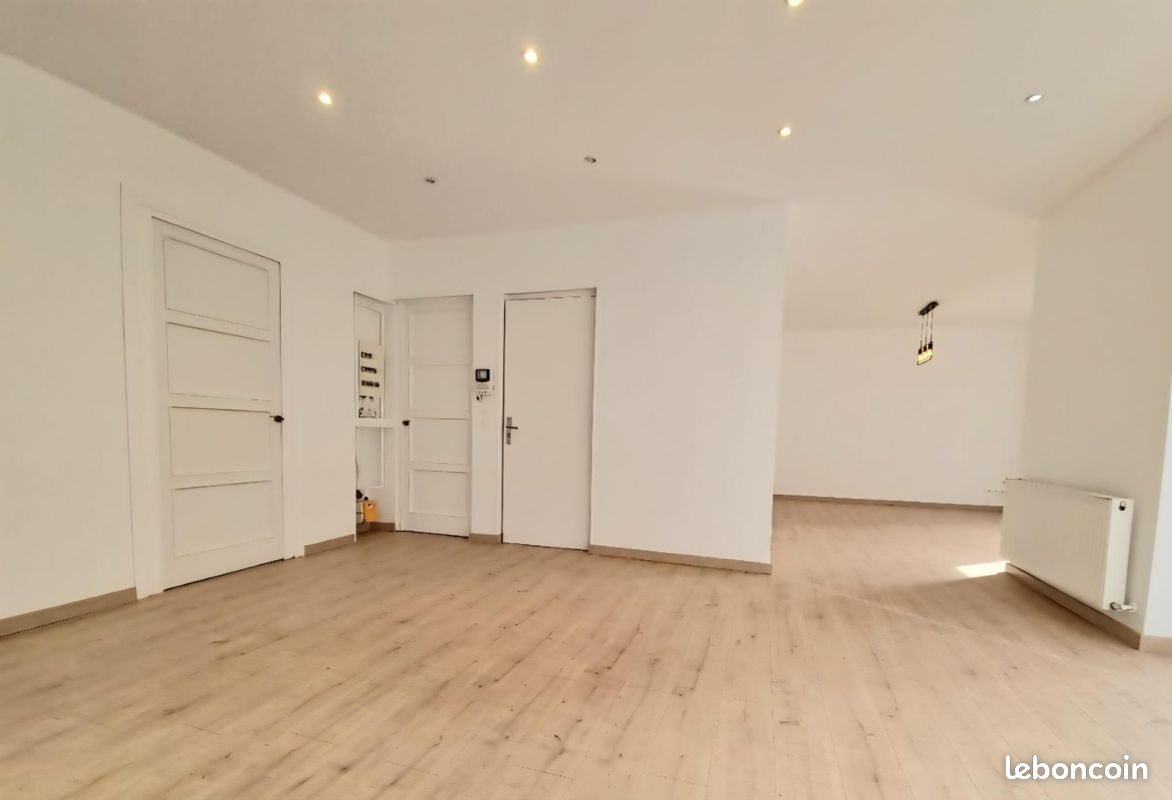Appartement à louer, 74m², Saint-Étienne