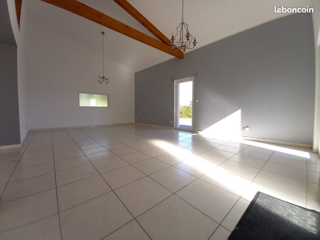 Maison à louer, 142m², Saint-Marcel-de-Félines