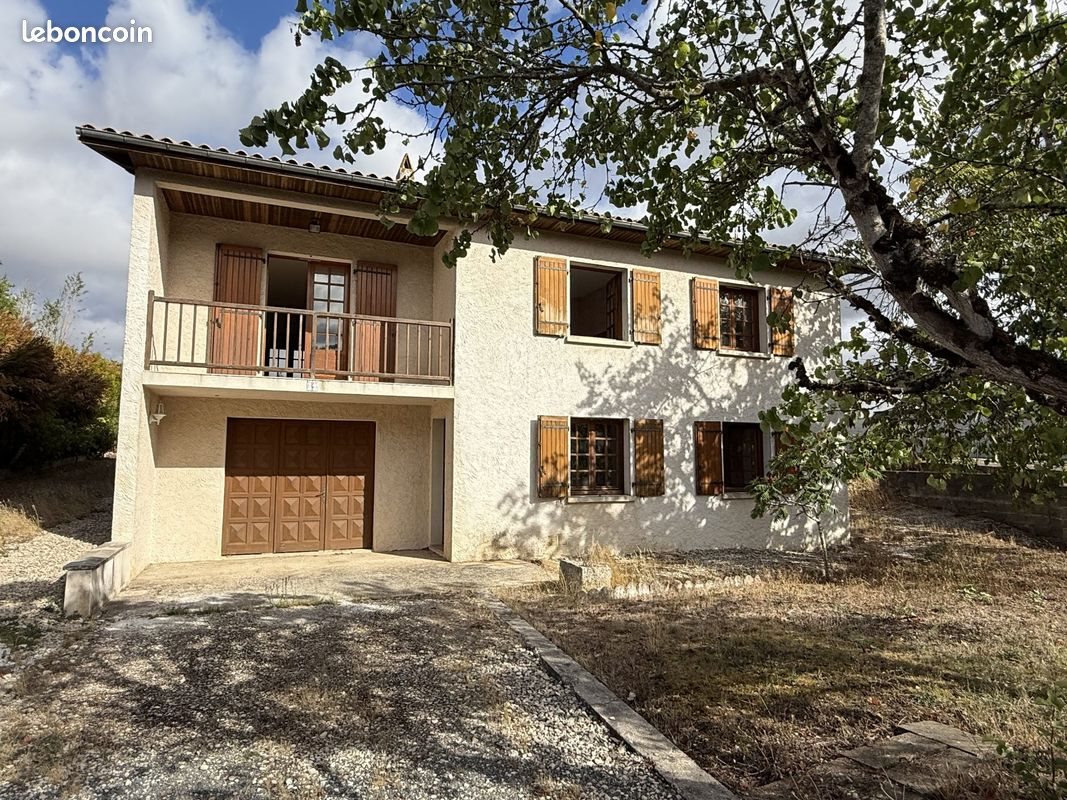Maison à vendre, 170m², Ruelle-sur-Touvre