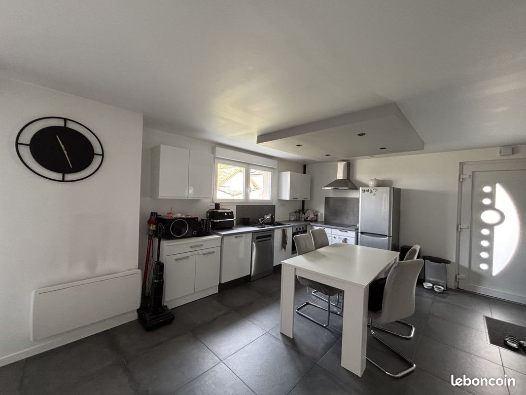 Appartement à louer, 65m², Exincourt