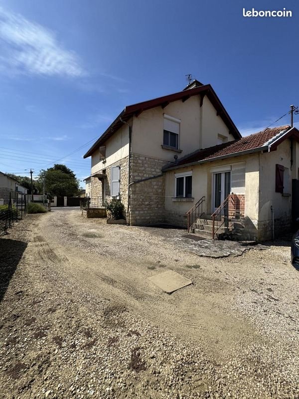 Maison à vendre, 74m², Damparis