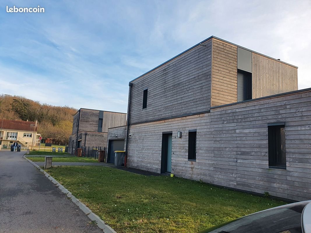Maison à louer, 97m², Bruyères-et-Montbérault