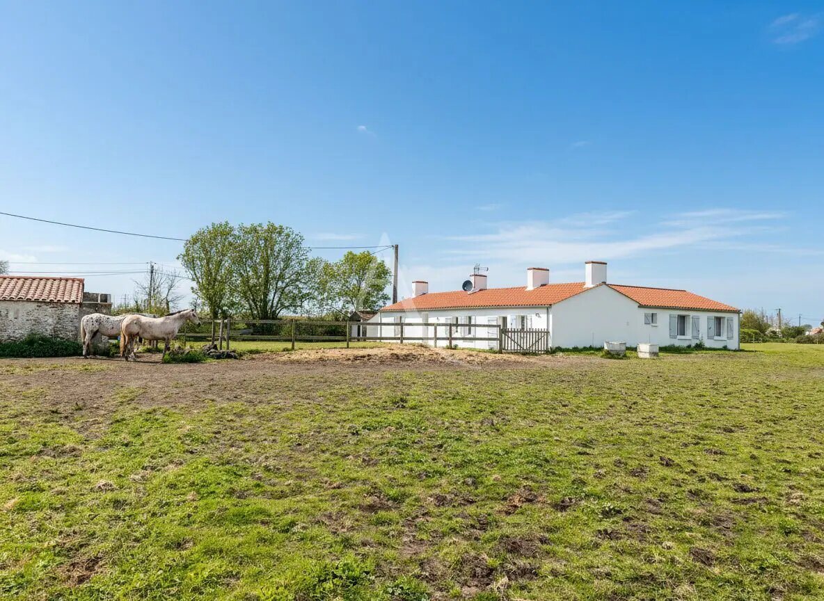 Maison à vendre, 142m², Saint-Urbain