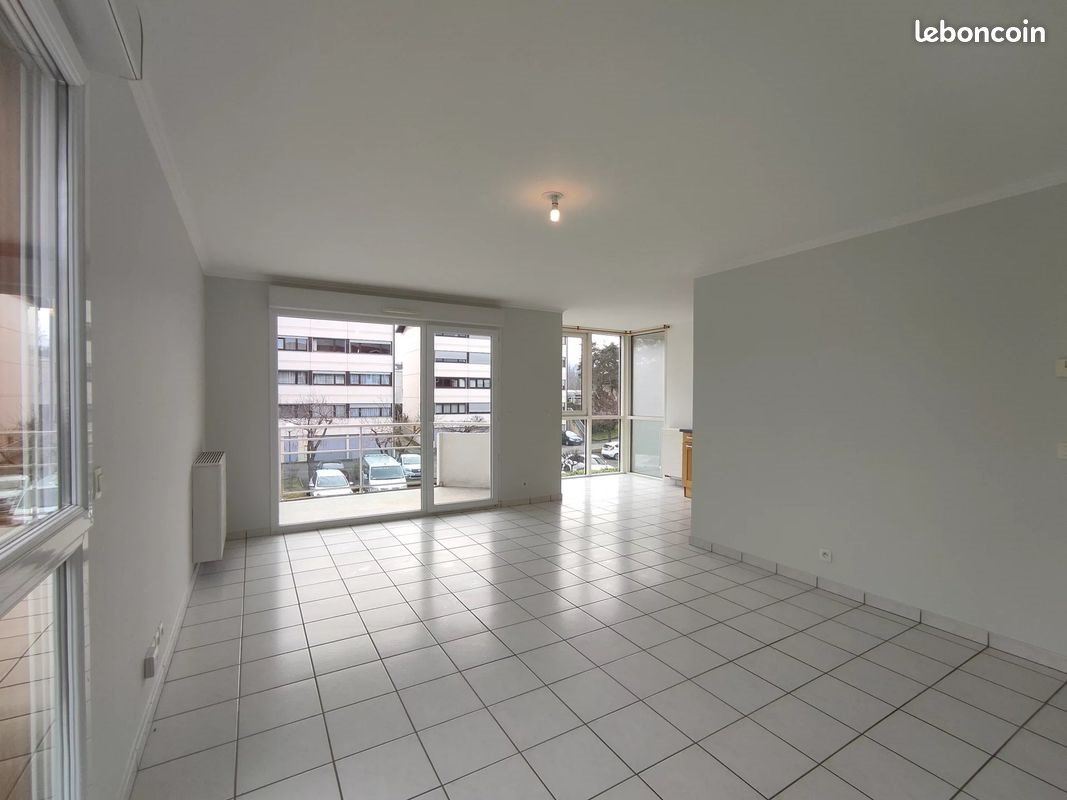 Appartement à louer, 81m², Thonon-les-Bains