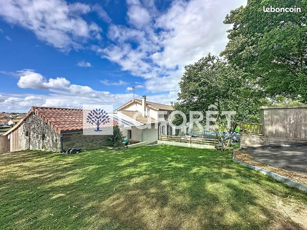 Maison à vendre, 166m², Saint-Aubin-le-Cloud