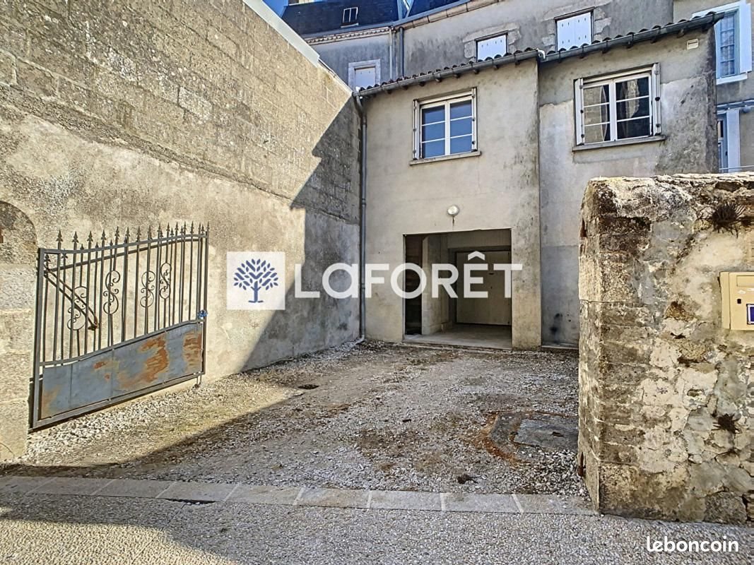 Maison à louer, 111m², Secondigny