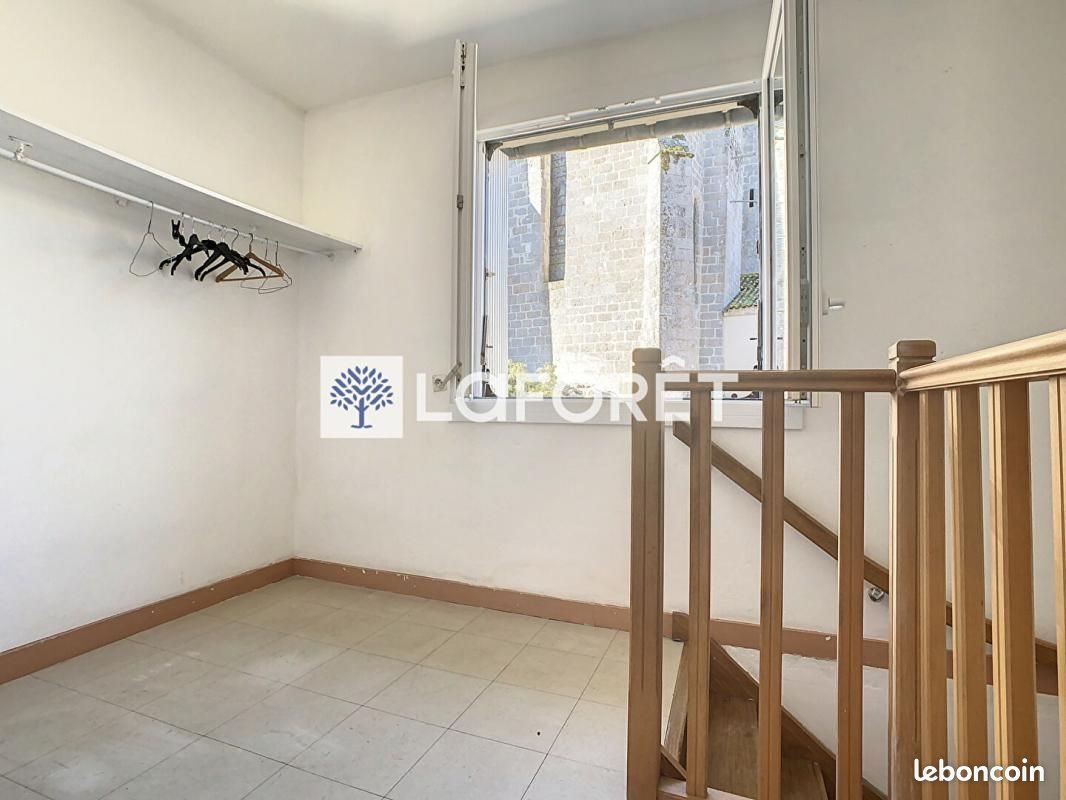 Maison à louer, 111m², Secondigny