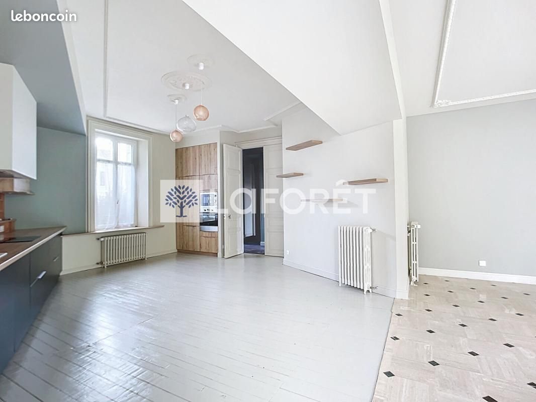 Maison à louer, 195m², Parthenay