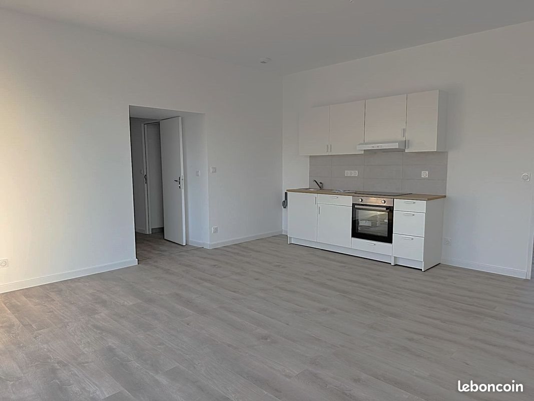 Appartement à louer, 72m², Lesneven