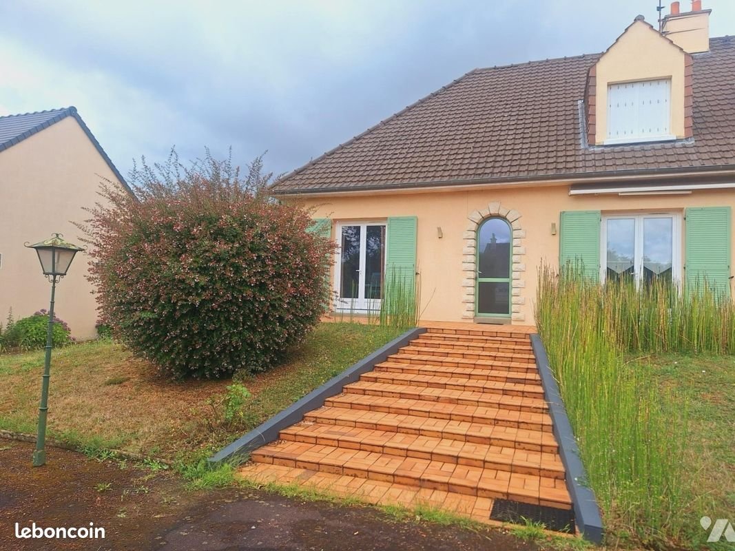 Maison à vendre, 101m², Savigné-l'Evêque