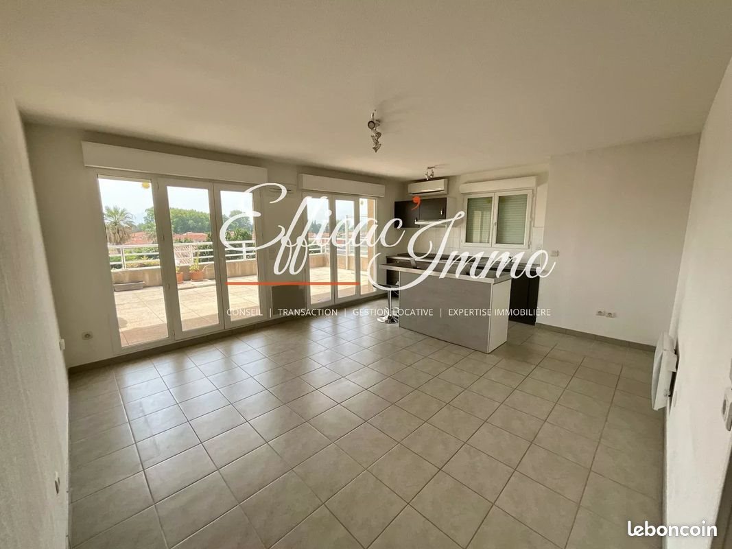 Appartement à louer, 61m², Saint-Estève