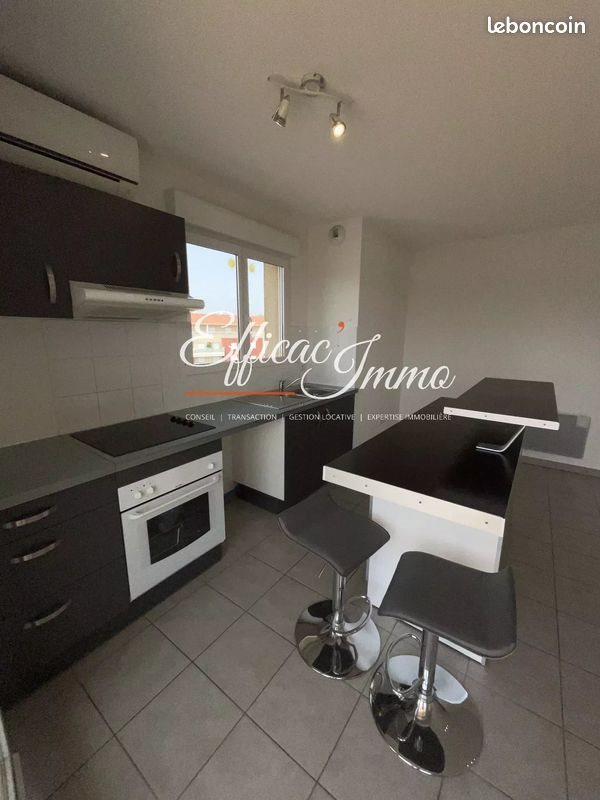 Appartement à louer, 61m², Saint-Estève