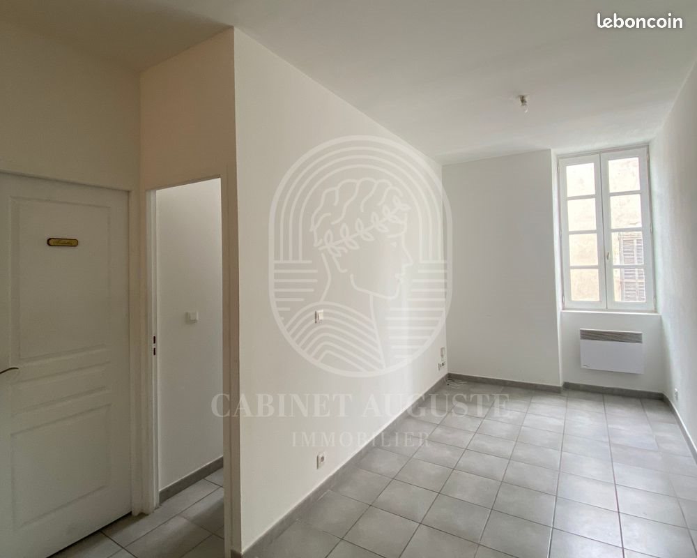 Appartement à louer, 29m², Nîmes