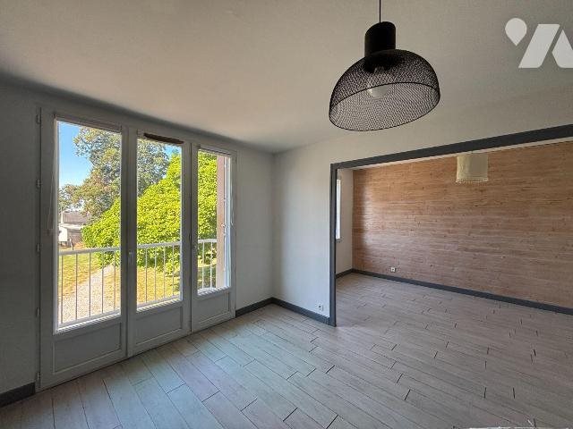 Appartement à louer, 71m², Fougères