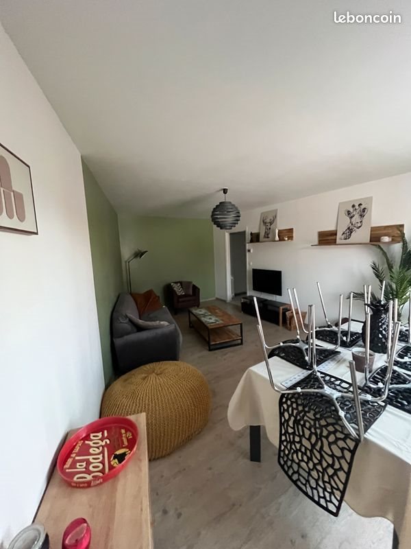 Appartement à louer, 84m², Millau