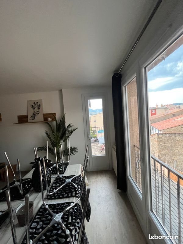 Appartement à louer, 84m², Millau
