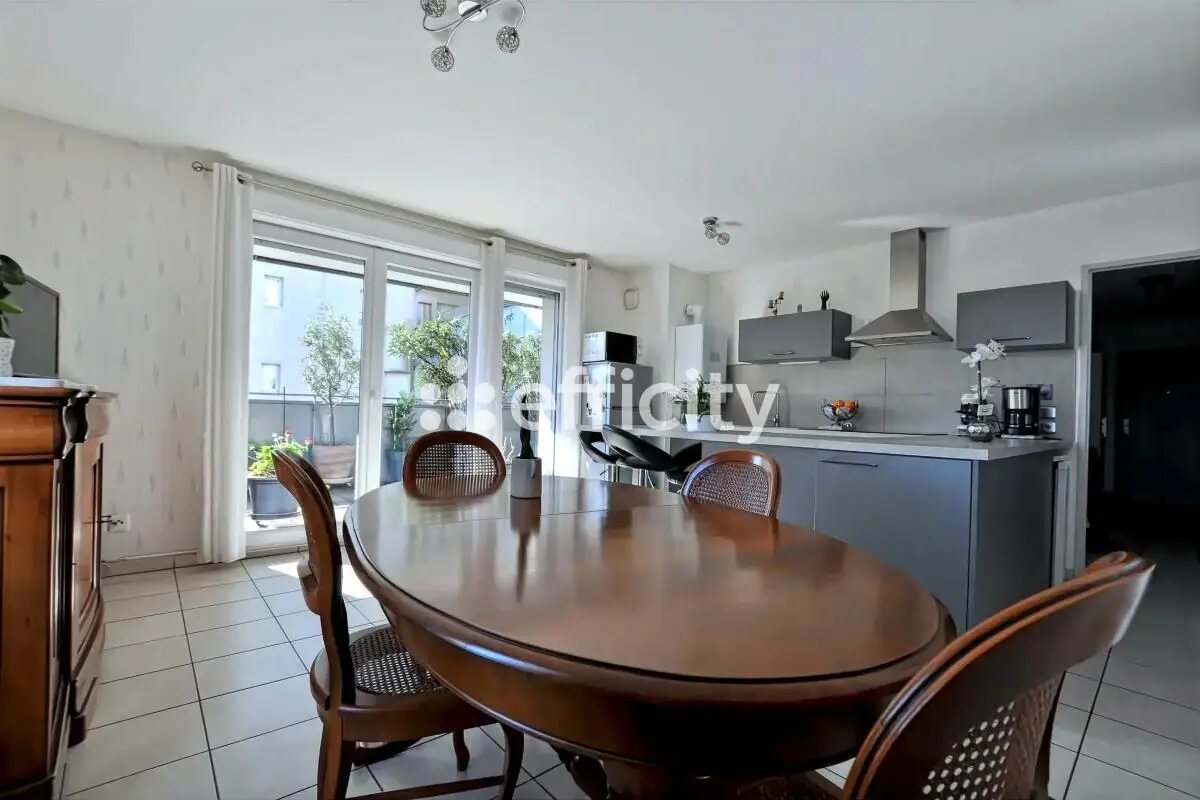Appartement à vendre, 76m², Vénissieux