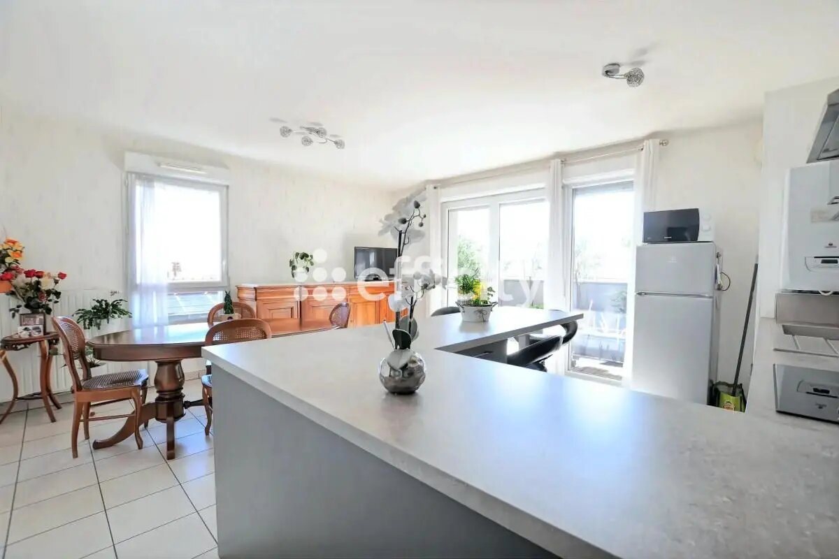 Appartement à vendre, 76m², Vénissieux