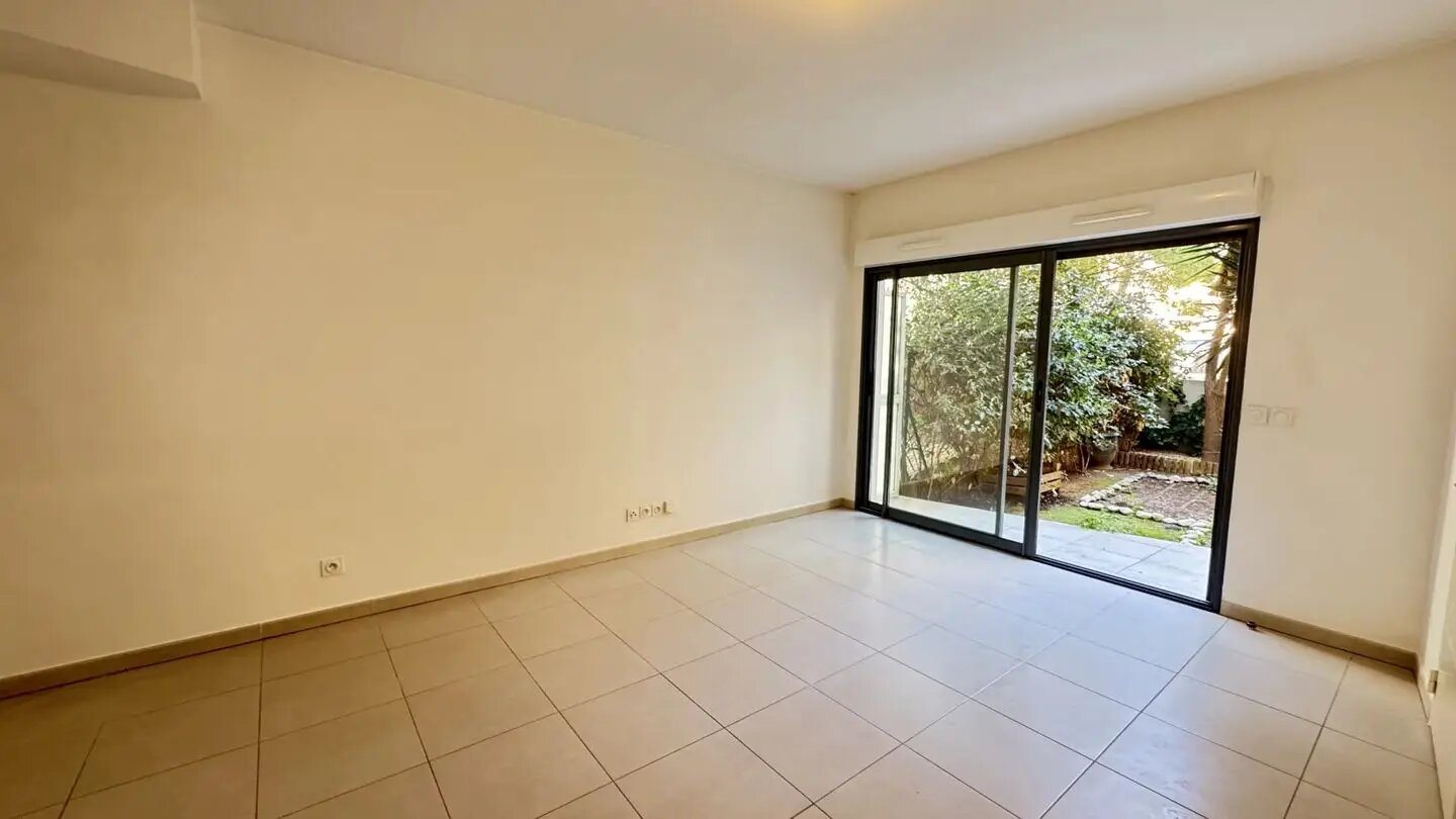 Appartement à louer, 35m², Roquebrune-Cap-Martin