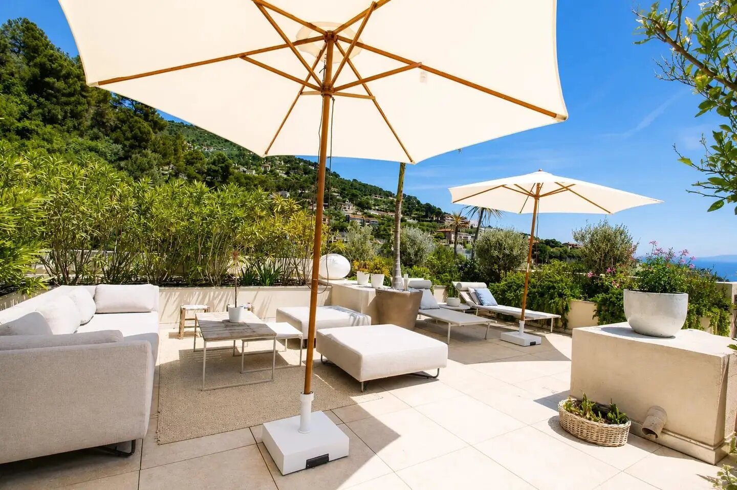 Appartement à louer, 131m², Eze